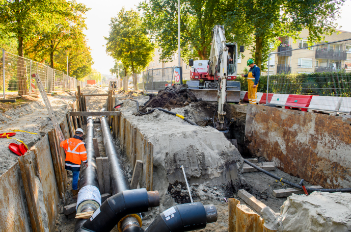 aanleg warmtenet leidingen in de grond