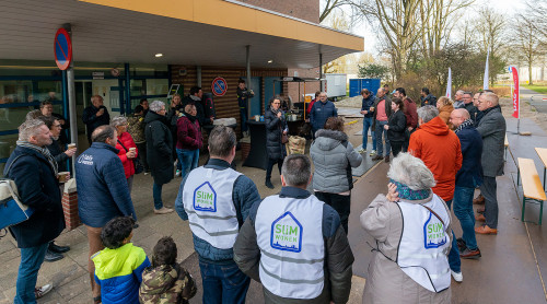 foto van het koffiemomend met de bewoners bij de Havik-flat in Sliedrecht