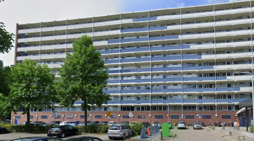foto van de flat aan de Sperwerstraat 1-80 in Sliedrecht