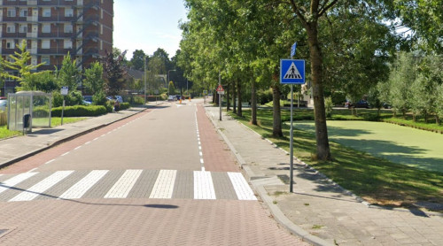 Foto van de locatie in de Pompe van Meerdervoortsingel in Hendrik-Ido-Ambacht waar de werkzaamheden uitgevoerd worden.