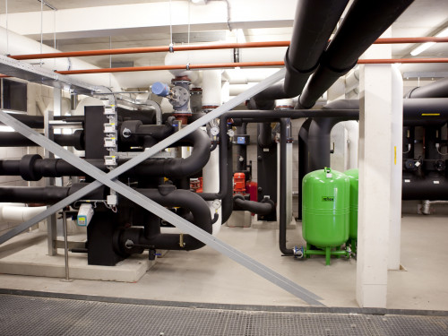 foto van de warmte- koudeoplslag installatie in Emmeloord