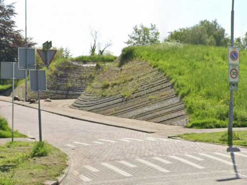 Foto van de locatie van de werkzaamheden in de Reeweg-Zuid in Dordrecht