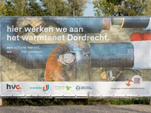 foto van een locatie in Dordrecht waar een warmtenet wordt aangelegd.