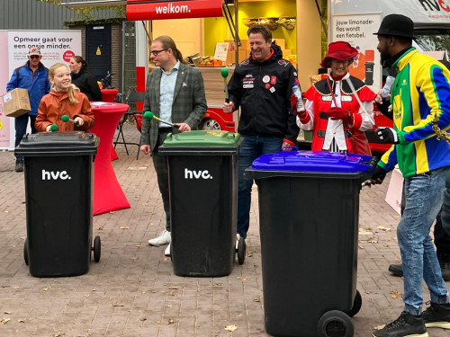 Percussie op afvalbakken tijdens Challenge Opmeer
